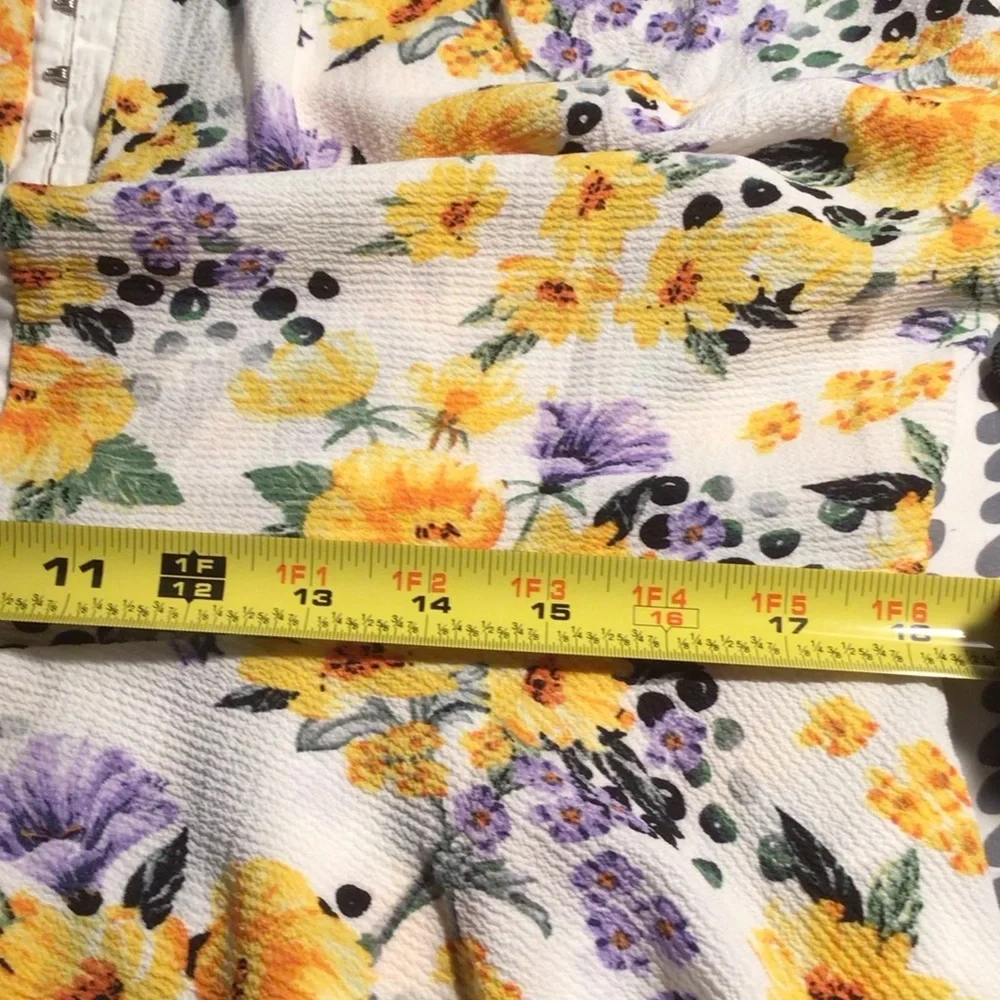 NEWT CITY CHIC PEPLUM FLORAL TOP. - Picture 7 of 11